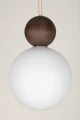 pol_pl_Lampa-wiszaca-biala-kula-drewno-bukowe-41675-RONA-1-ciemny-braz-15394_8.webp