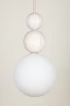 pol_pl_Lampa-wiszaca-biala-kula-drewno-bukowe-41677-RONA-2-bielona-15397_2.webp